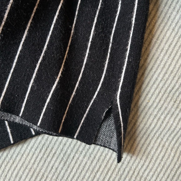 Zara Black Sweater with White Stripes - Picture 6 of 8